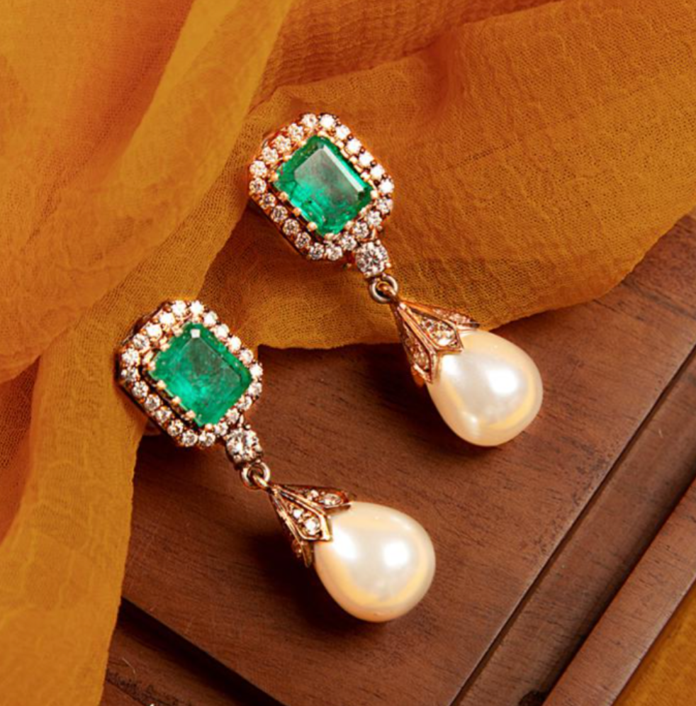 925 Silver Emerald Pearl Surya Chandra Earring - Amrrutam