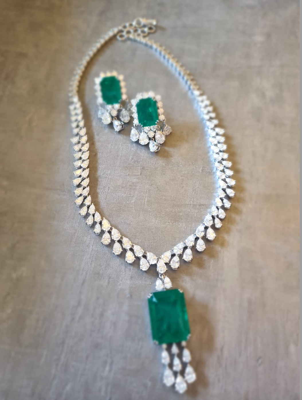 925 Silver Siesta Swarovski Emerald Necklace Set - Amrrutam