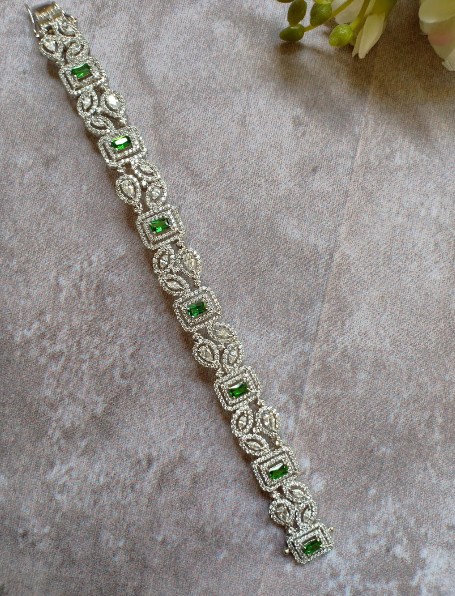 925 Silver Emerald Swarovski Bracelet - Amrrutam