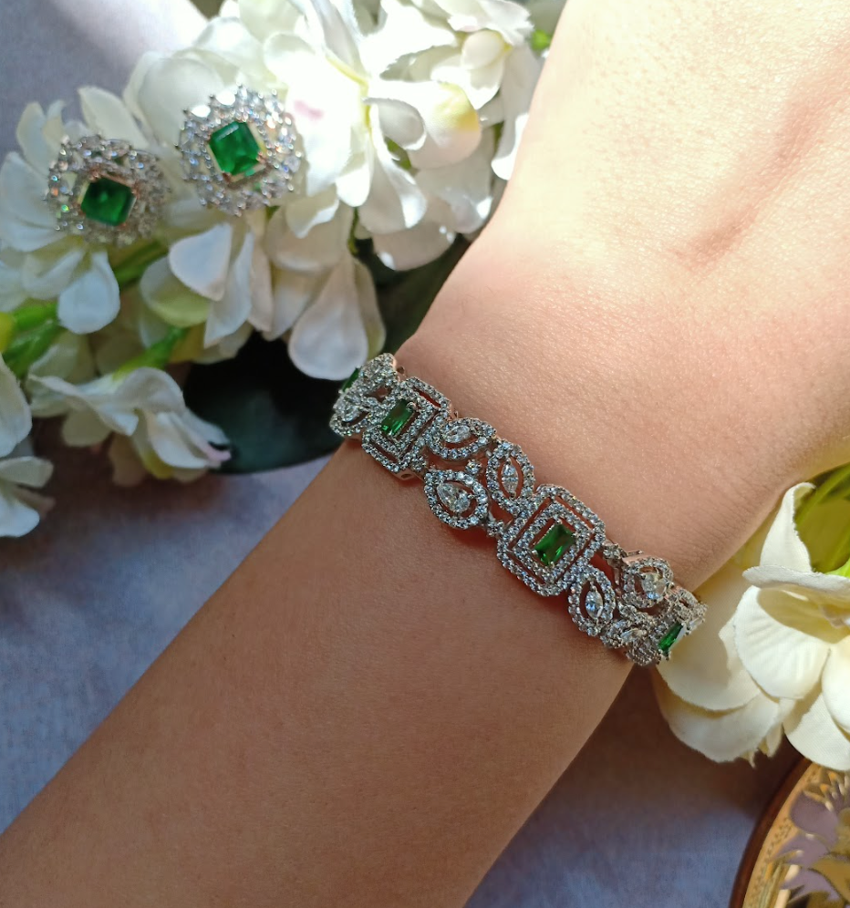 925 Silver Emerald Swarovski Bracelet - Amrrutam