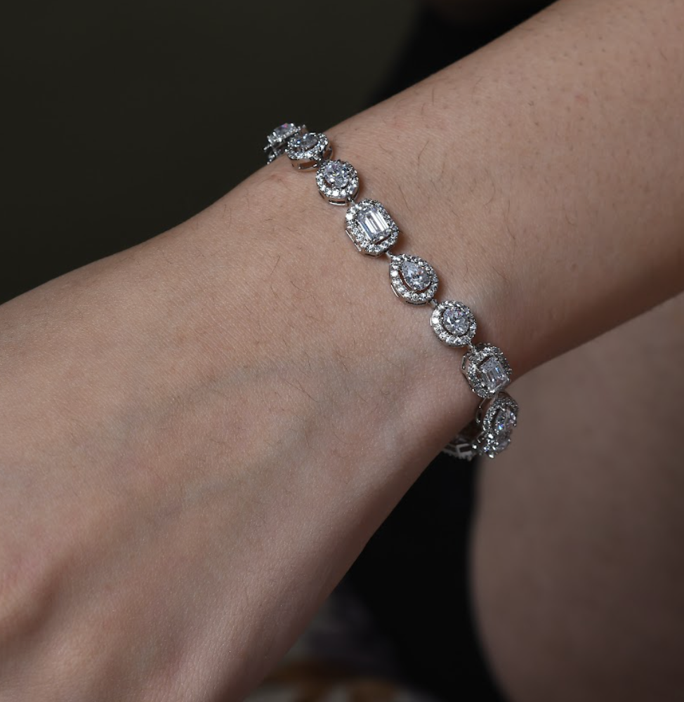 925 Silver Stylish Swarovski Bracelet - Amrrutam