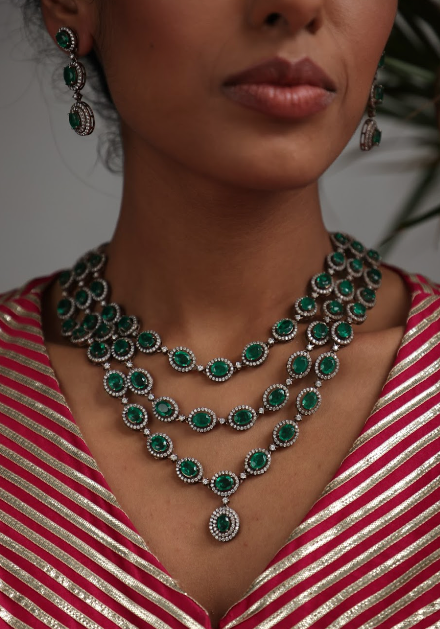 925 Silver Bavara Victorian Emerald Triple Layer Necklace Set - Amrrutam 