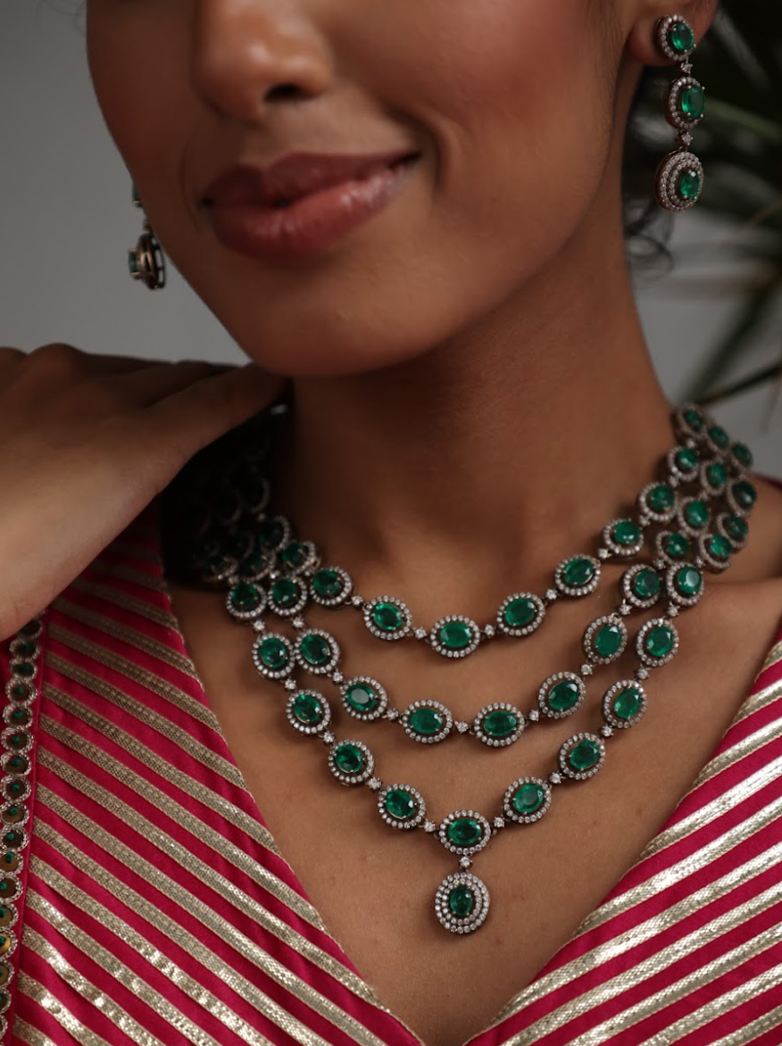 925 Silver Bavara Victorian Emerald Triple Layer Necklace Set - Amrrutam 