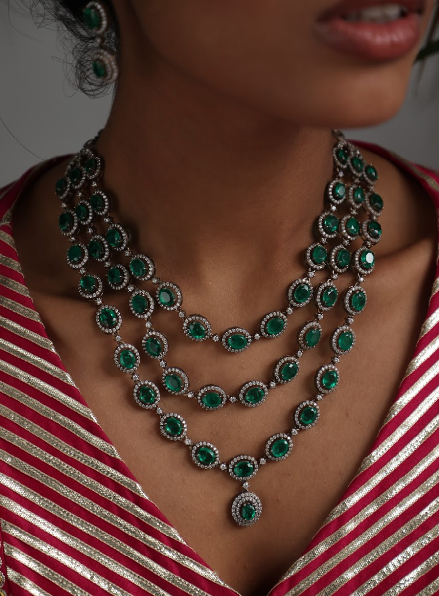 925 Silver Bavara Victorian Emerald Triple Layer Necklace Set - Amrrutam 