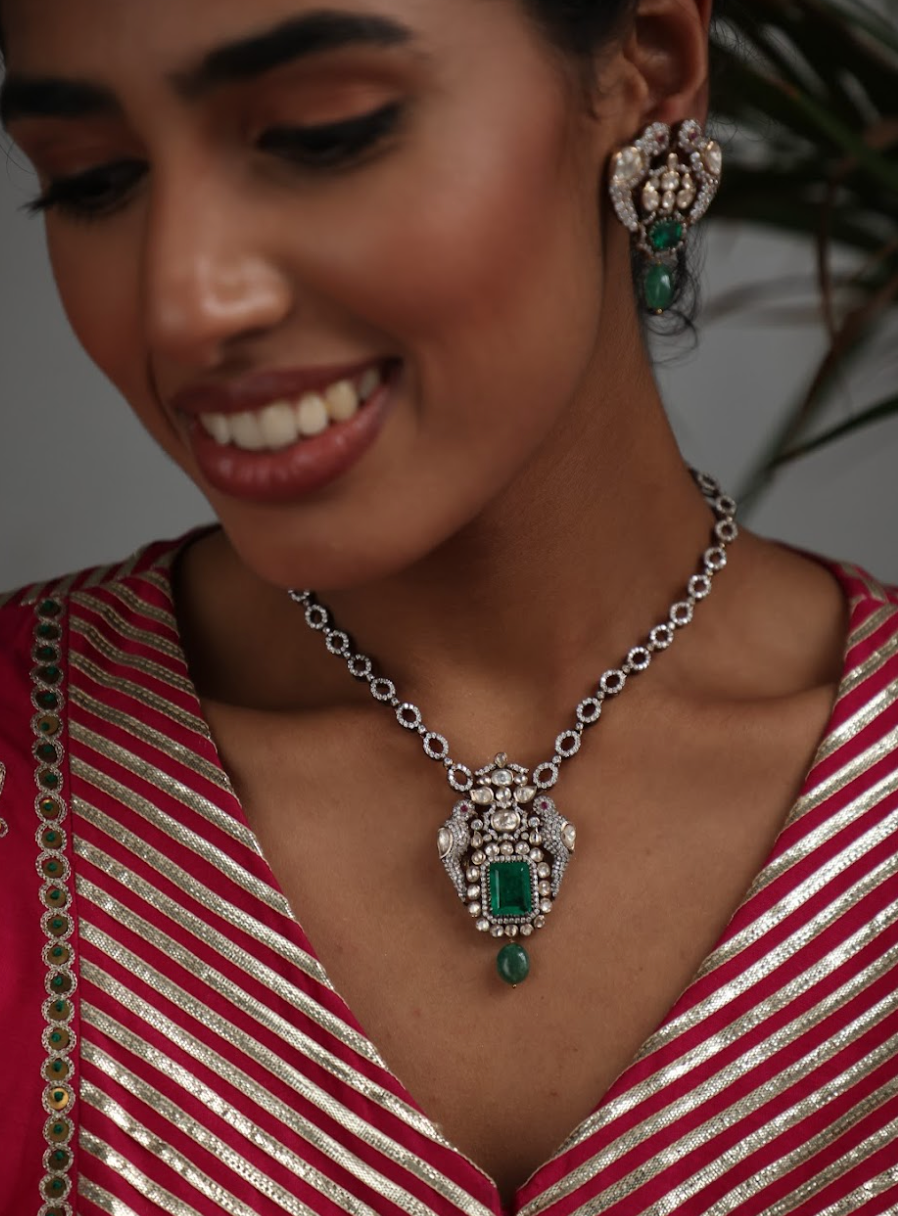 925 Silver Bavara Victorian Emerald Peacock Necklace Set - Amrrutam 