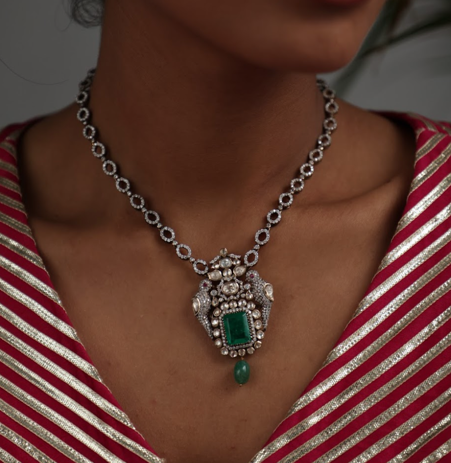 925 Silver Bavara Victorian Emerald Peacock Necklace Set - Amrrutam 