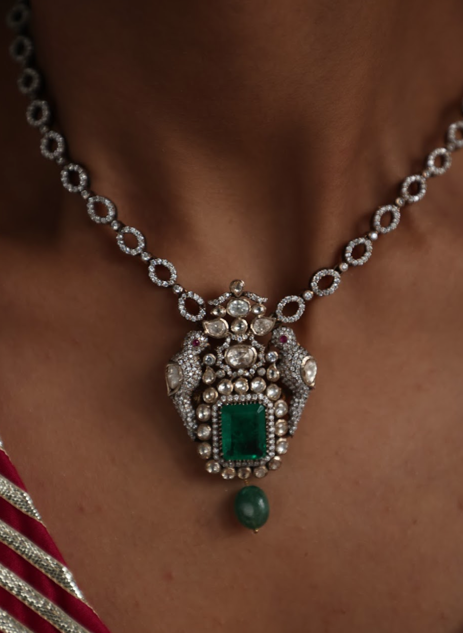 925 Silver Bavara Victorian Emerald Peacock Necklace Set - Amrrutam 