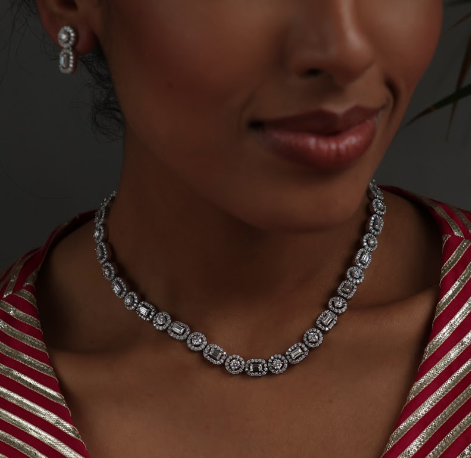 925 Silver Bavara Delicate Swarovski Necklace Set - Amrrutam 
