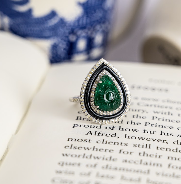 925 Silver Maya Carved Emerald and Diamond Ring - Amrrutam 