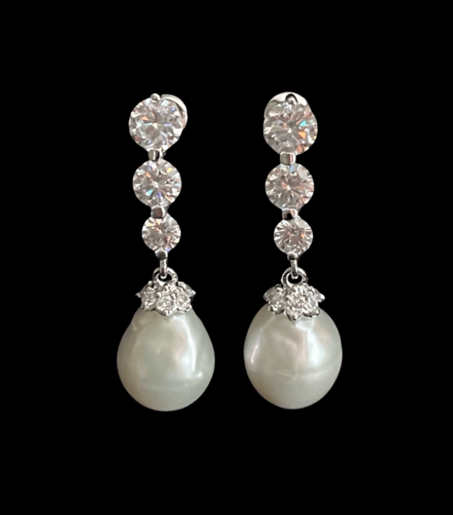 925 Silver Solitaire Pearl Drop Earring - Amrrutam Jewellery