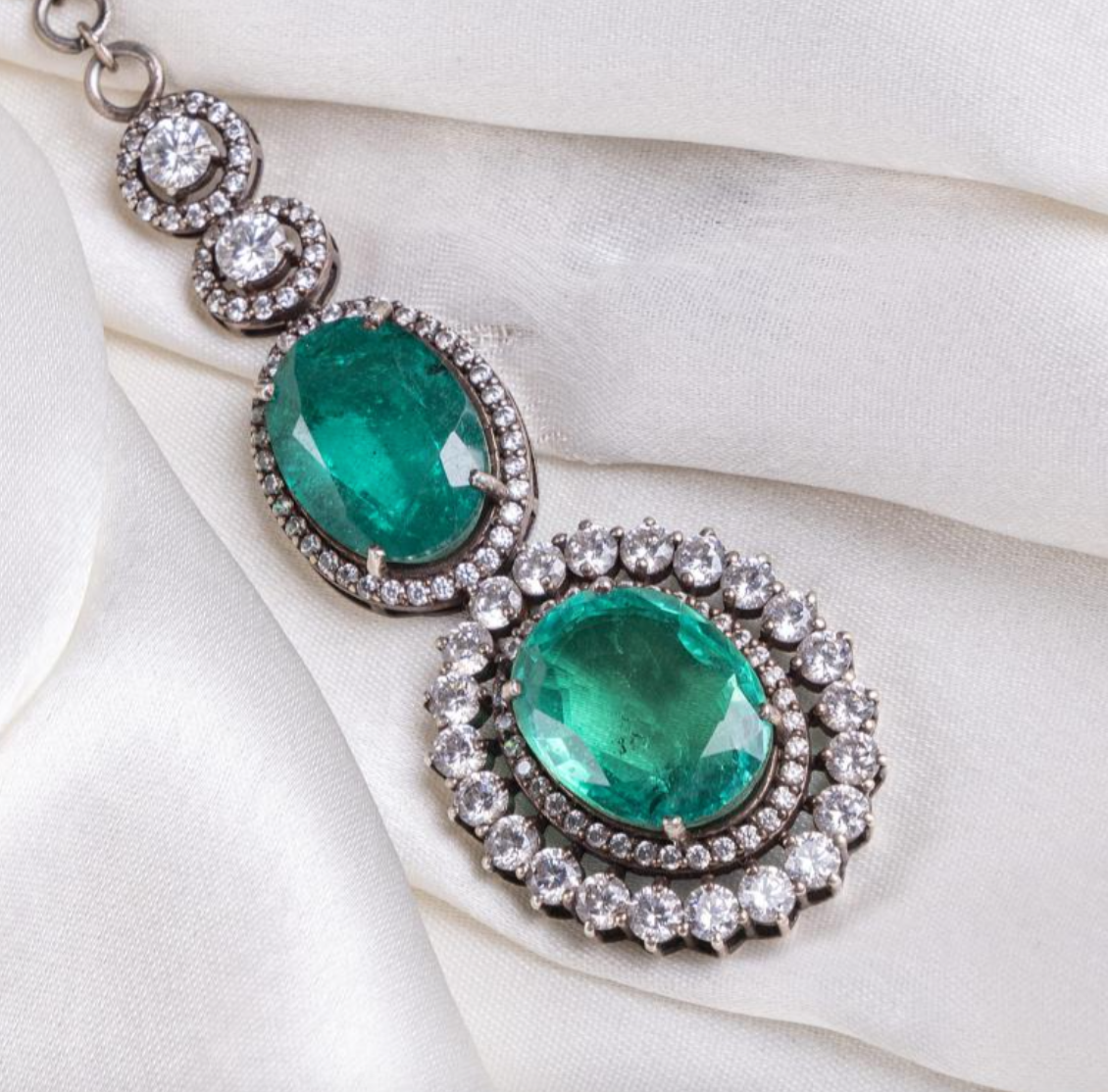 925 Silver Emerald CZ Maangtika - Amrrutam Jewellery