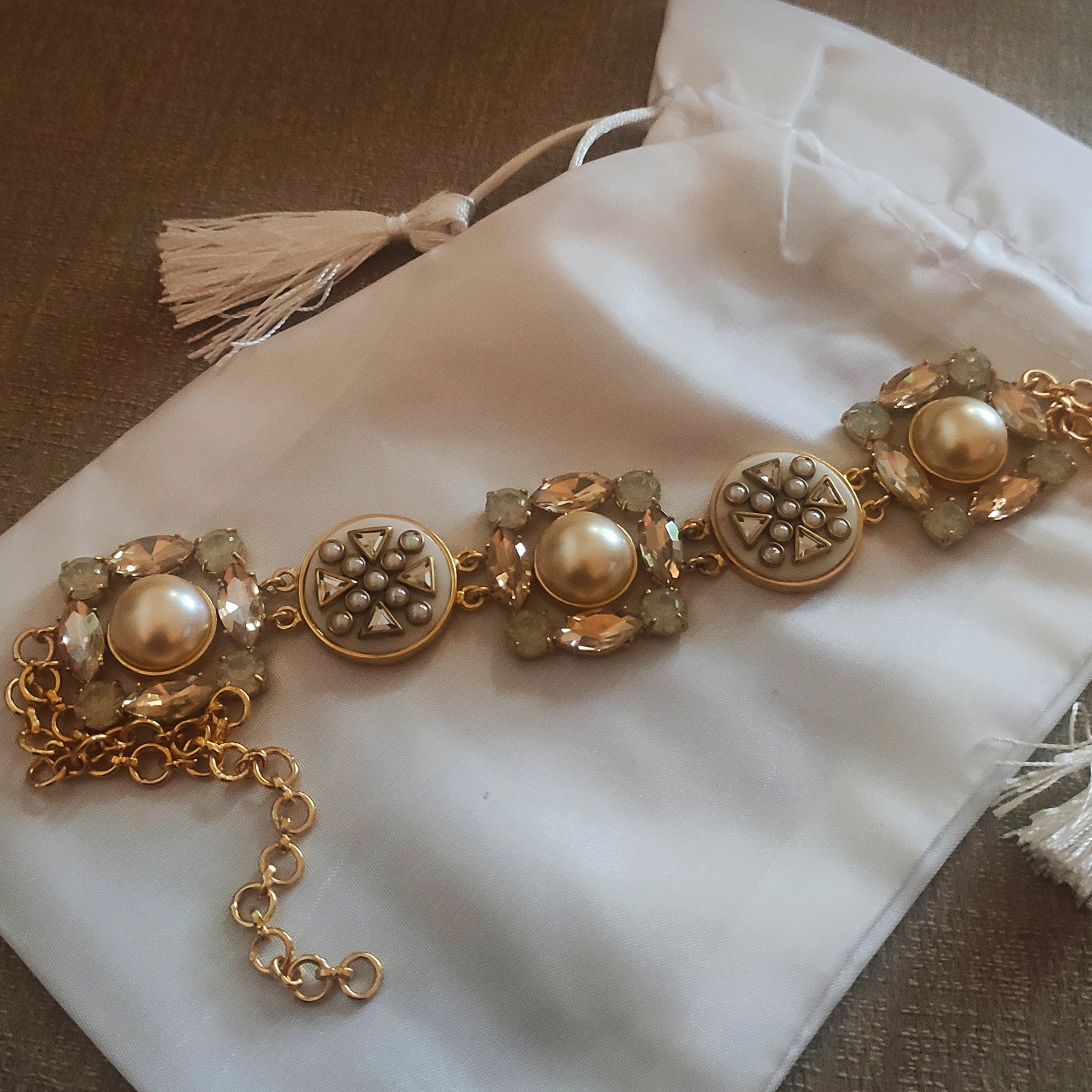 Swarovski Pearl Choker - Amrrutam