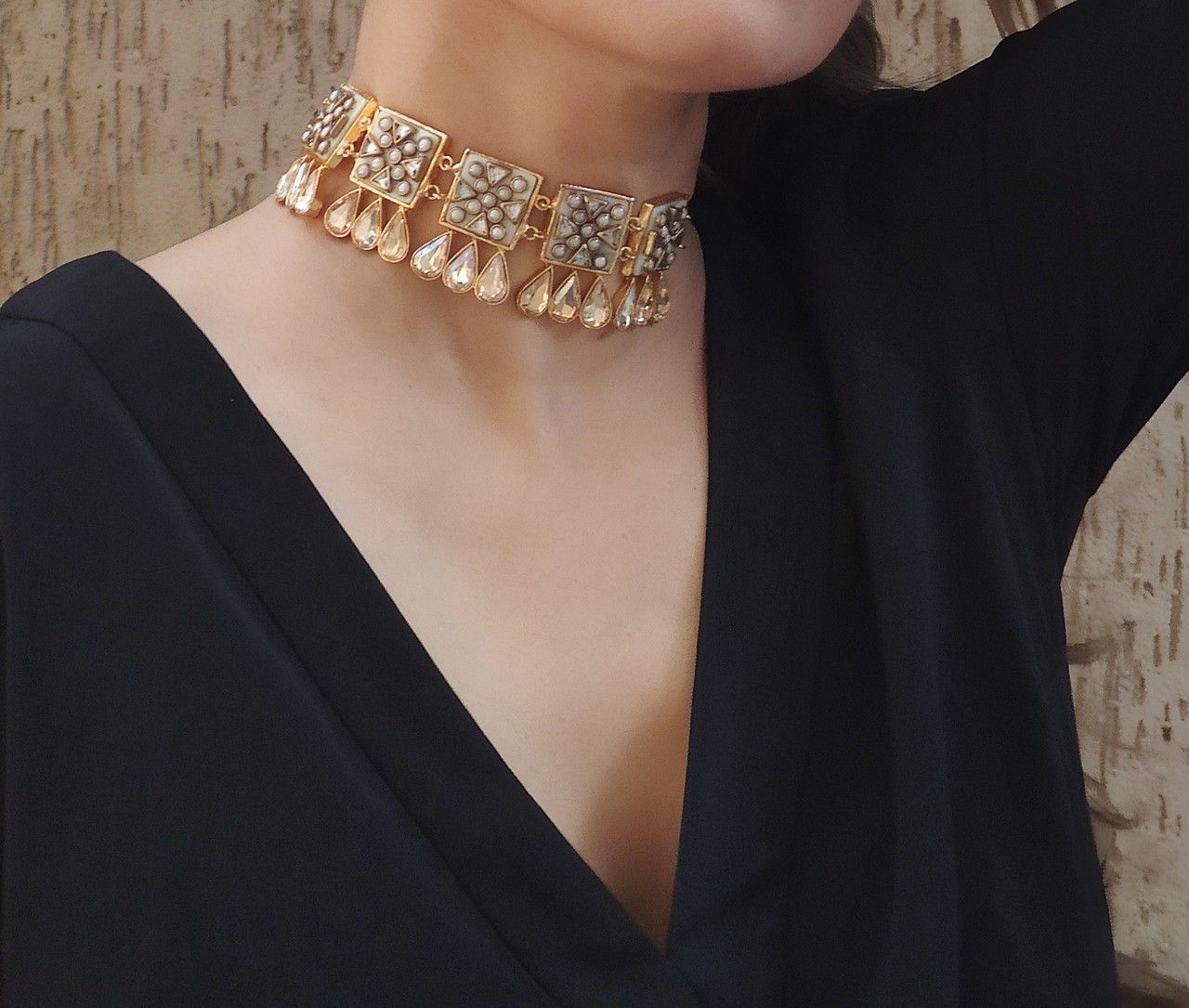 Swarovski Square Choker - Amrrutam