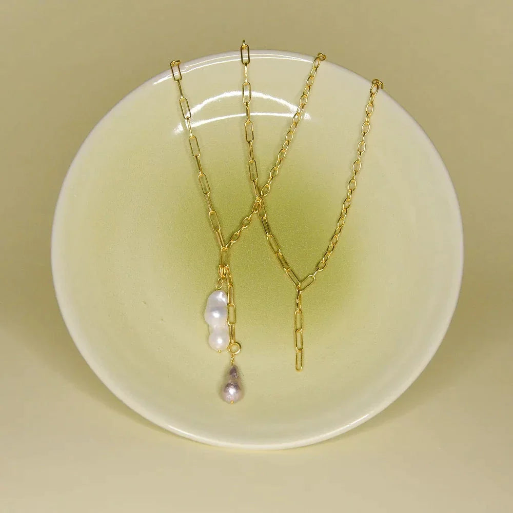 chain necklace with pearl charm