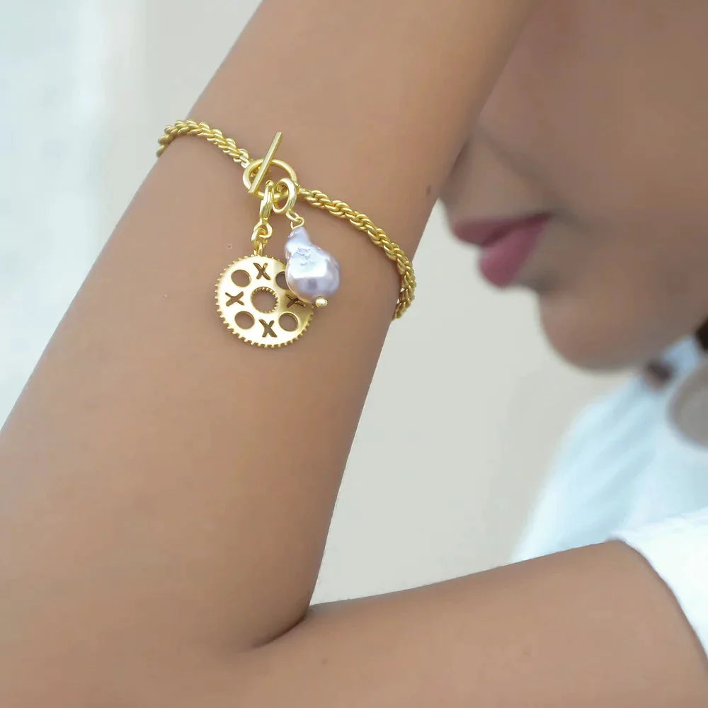 gold chain bracelet with pearl charm